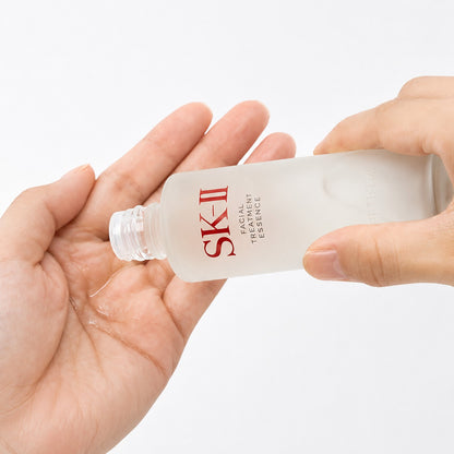 SK-II Facial Treatment Essence with Pitera 230ml / 7.7 fl oz – Anti-Aging Hydrating Toner Serum – New &amp; Sealed Box